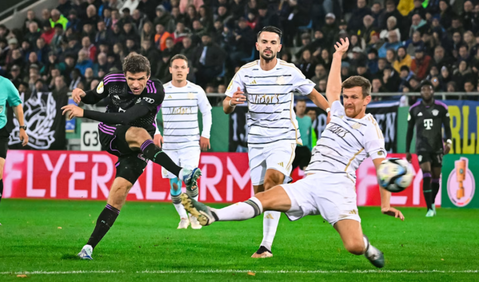 lol视频-包含纽约尼克斯迎德国杯关键赛，赛前远射贴柱，媒体盛赞，心理建设被强调的词条