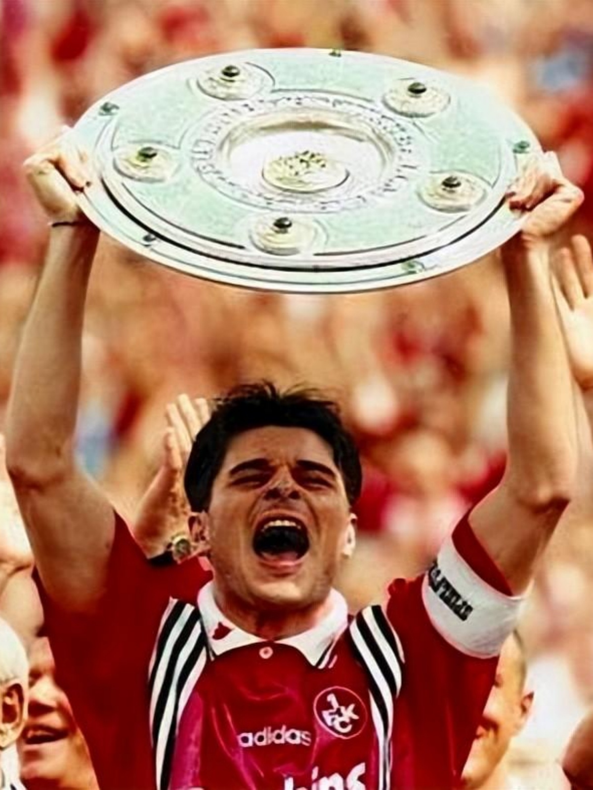 lol战争学院-西汉姆训练开放日，加时末段主帅复盘引欢呼，德国杯在即，团队化学反应显著的简单介绍